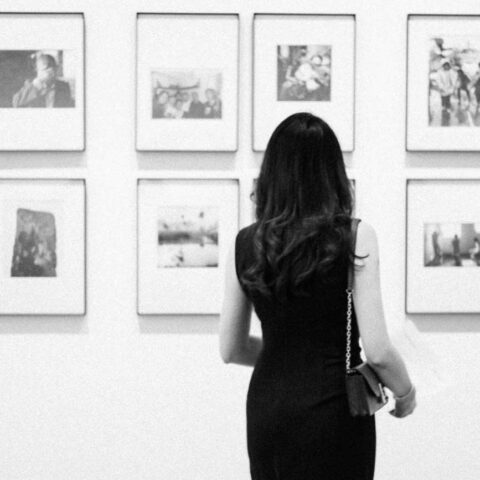Lady in a gallery