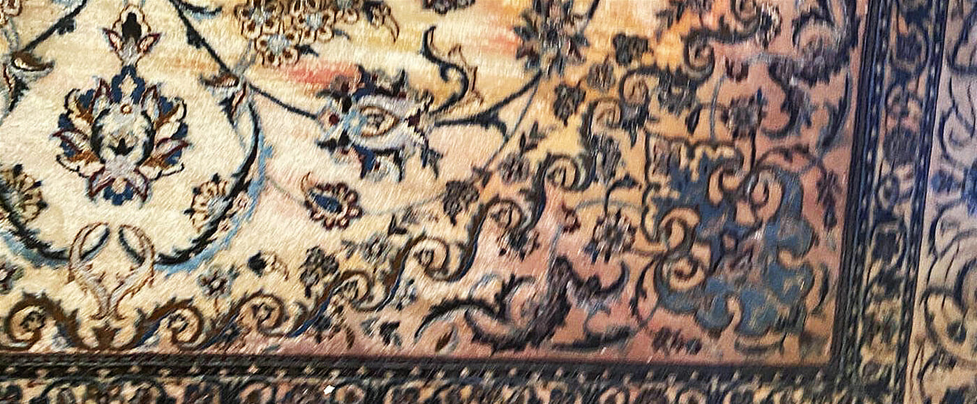 Bleeding rug detail
