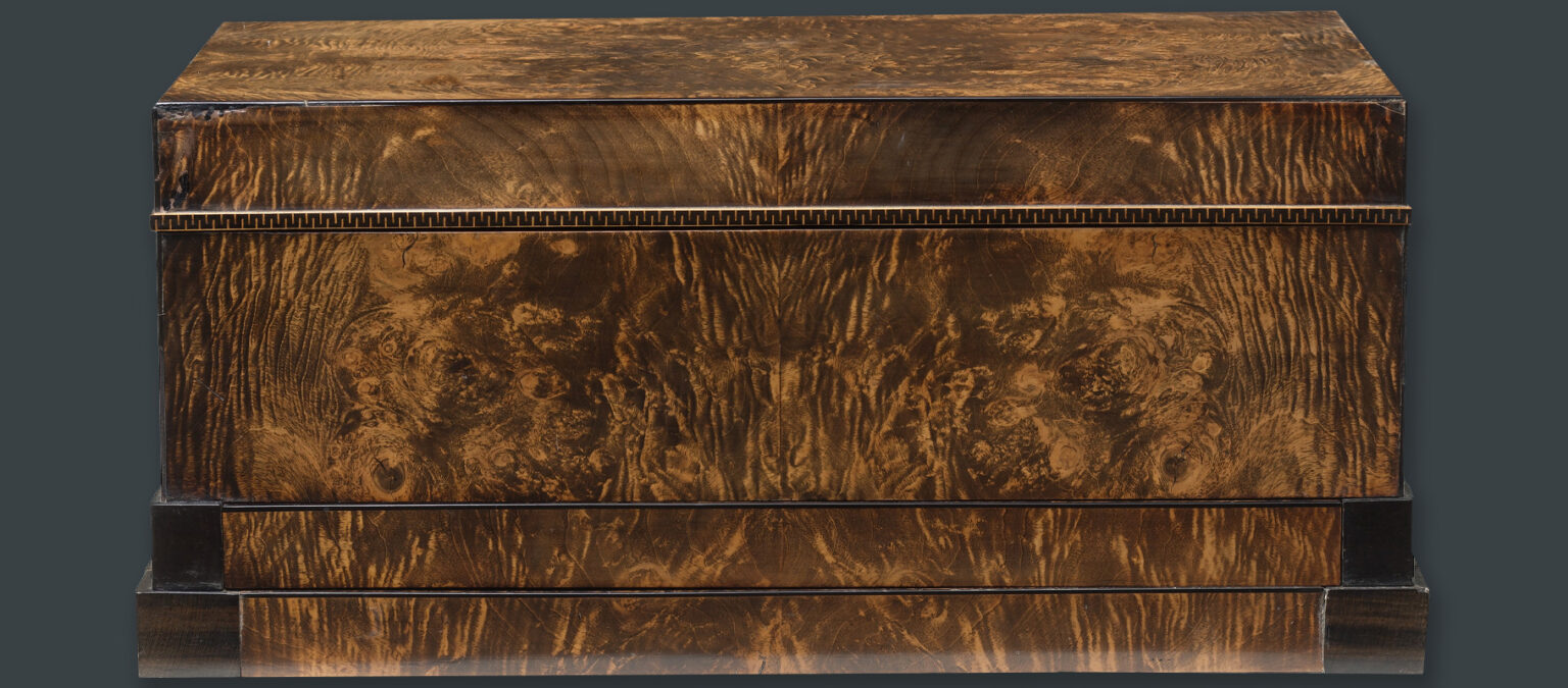 Veneer variations identifying antique furniture wood types