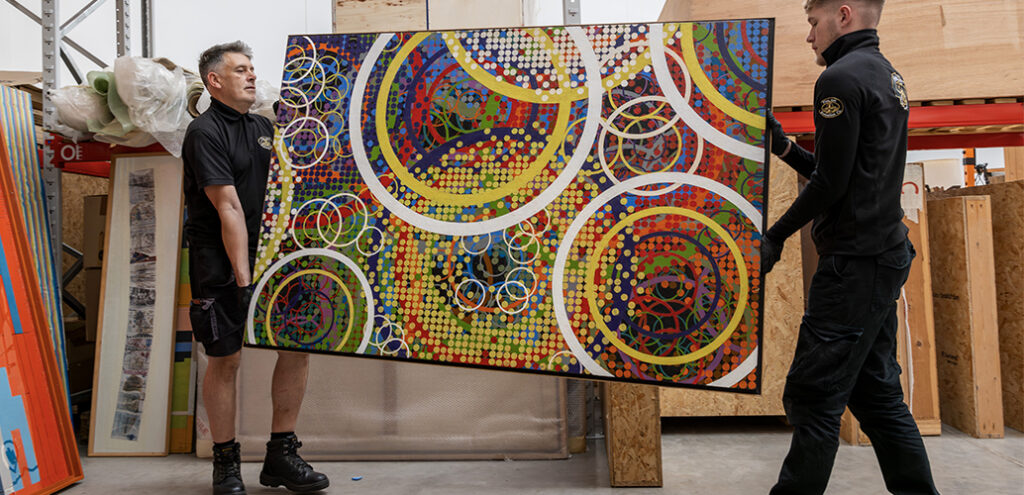 Moving modern art