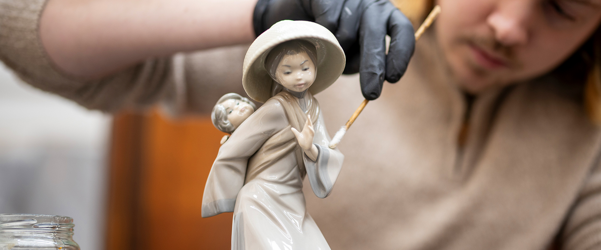 Lladro figurine cleaning
